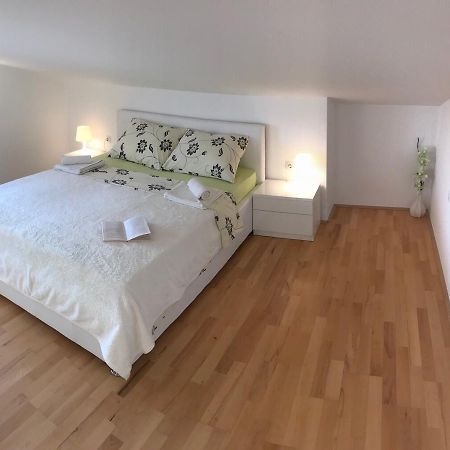 Apartmani Zuzic Krk Town Exteriér fotografie