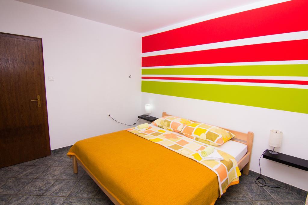 Apartmani Zuzic Krk Town Pokoj fotografie