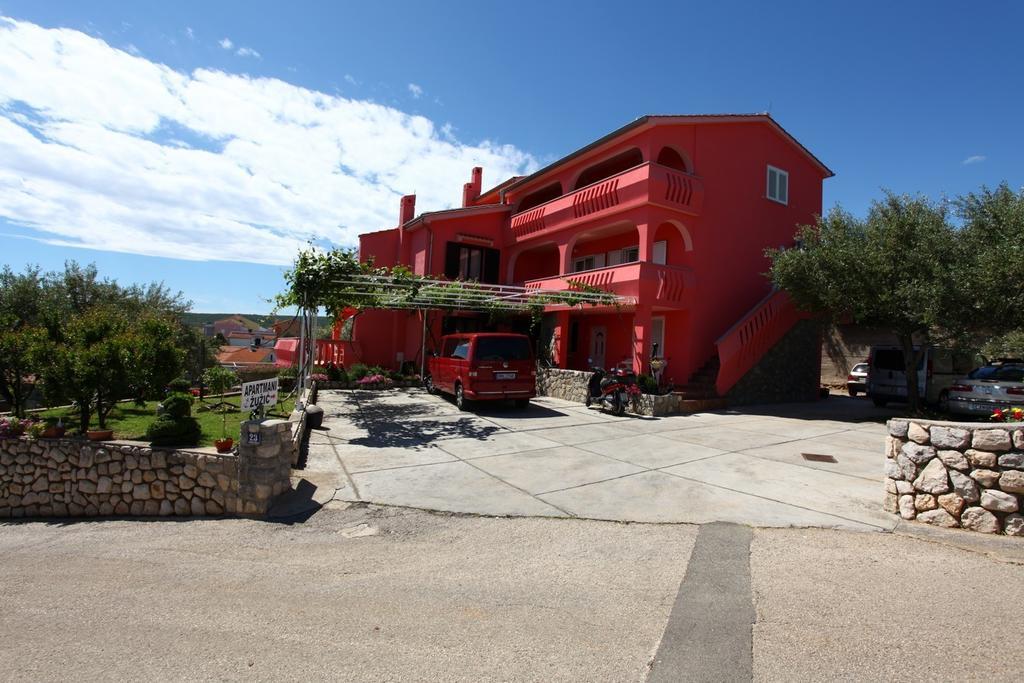 Apartmani Zuzic Krk Town Exteriér fotografie
