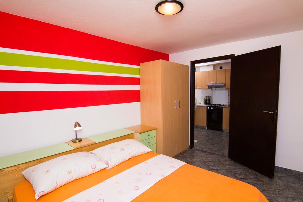 Apartmani Zuzic Krk Town Pokoj fotografie